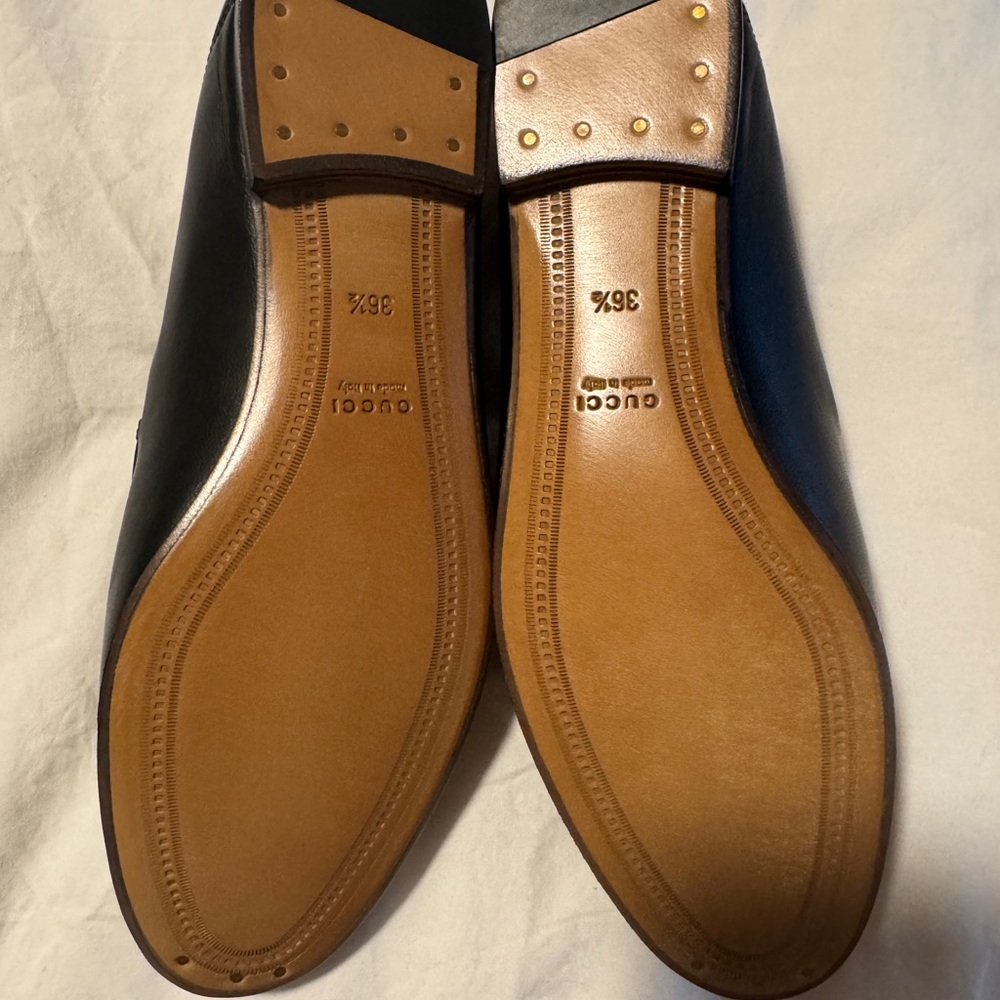 Gucci Black Leather Loafers with Gold Accents - Picture 5 of 6